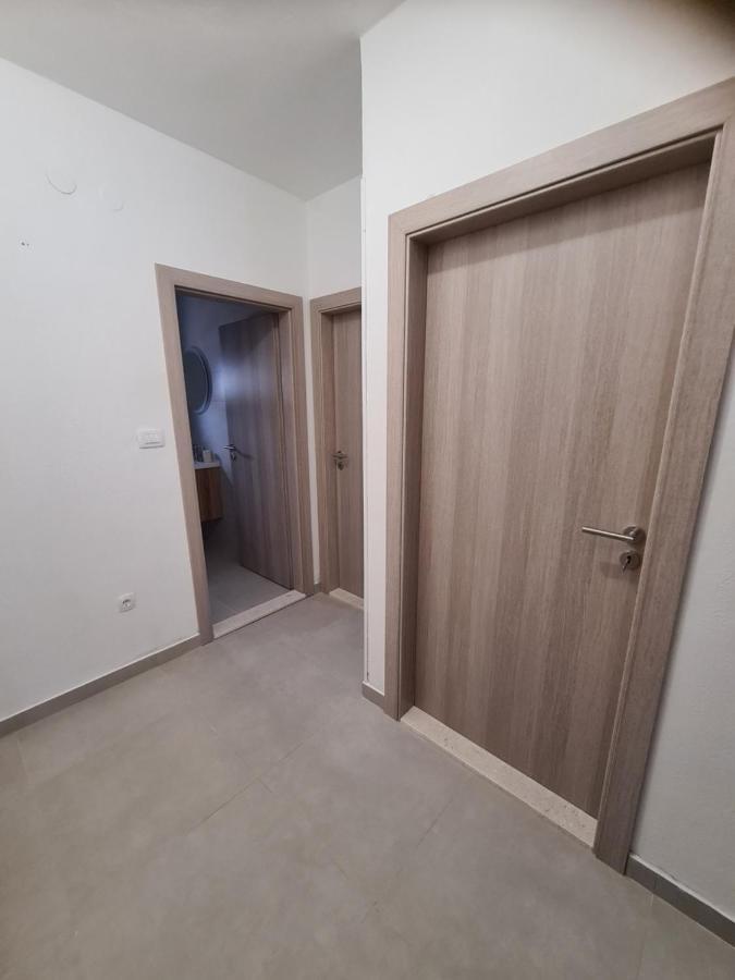 Apartmani Ivana Каштела Экстерьер фото